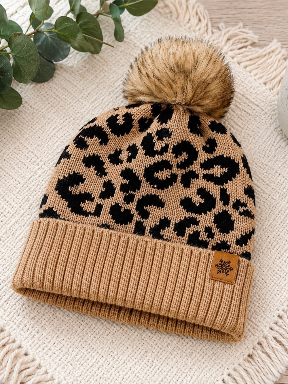 🤎 Unbranded Leopard Print Pom Pom Beanie | One Size | NWOT
